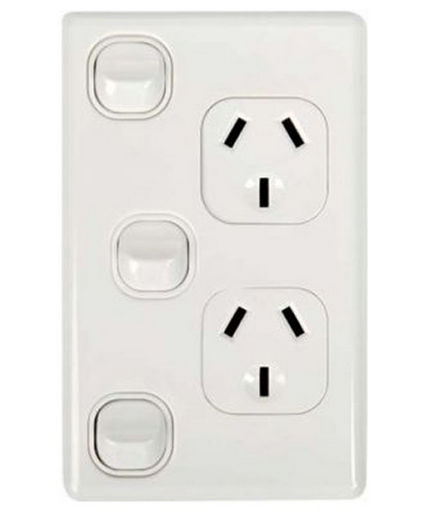 VERTICAL WALL OUTLET 10A + EXTRA SWITCH