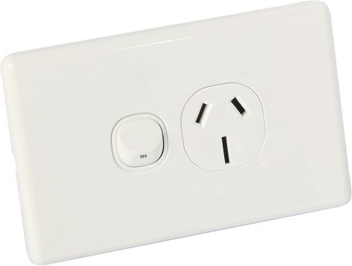 SLIMLINE HORIZONTAL WALL POWER OUTLET 15A