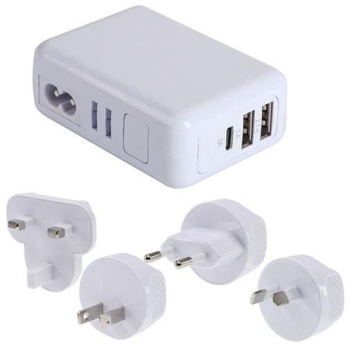 15W OUTBOUND INTERNATIONAL USB CHARGER